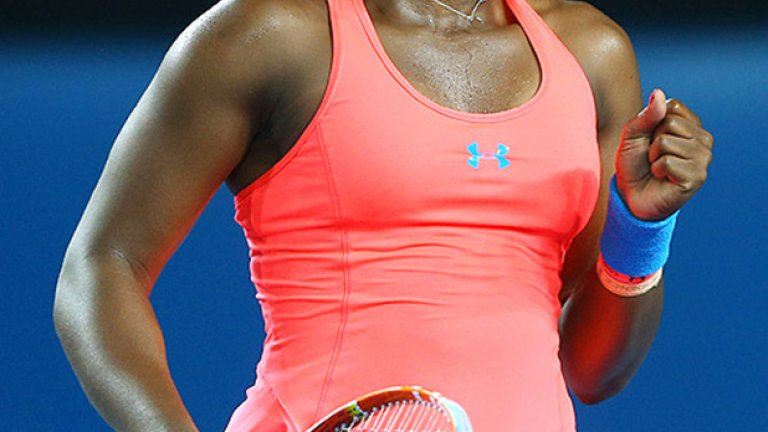 Under Armor отново облече Слоун Стивънс в светло, което доста и отива.