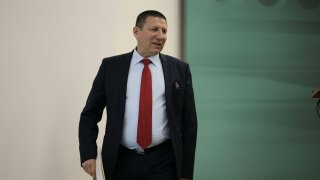 ВСС пък е започнал процедура за предсрочното отстраняване на главния прокурор