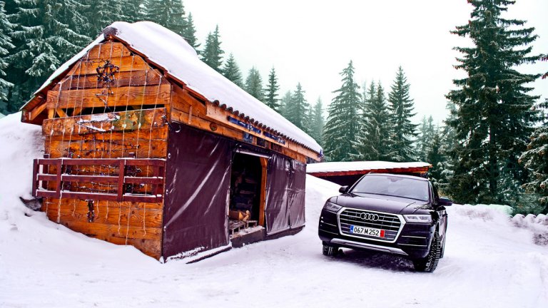 След толкова експлоатация уреждам на Q5-та вечерна фотосесия и тя да се почувства “човек“. Водя я на мол и на автомивка. Все пак я чака нощен живот. Вижте в галерията.