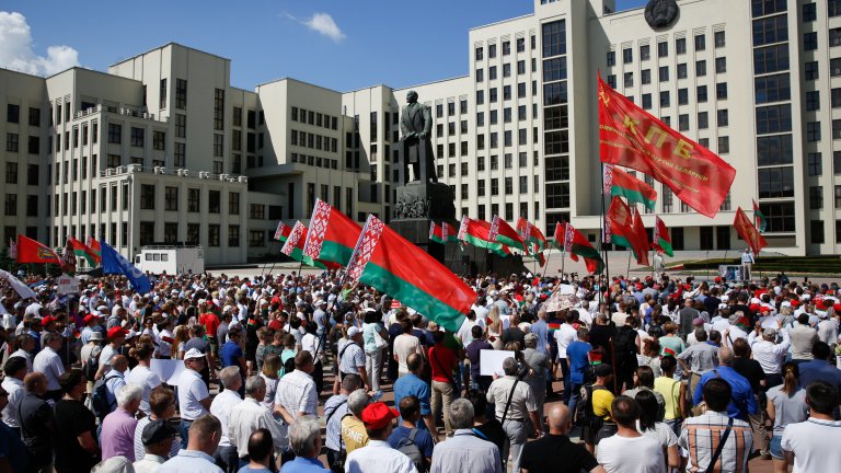 Контрапротестът в подкрепа на Лукашенко