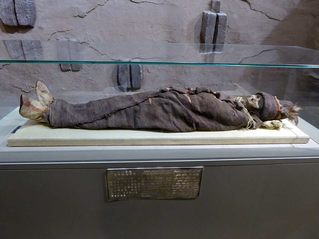 Xinjiang_Uygur_Autonomous_Region_Museum_Urumqi_Xinjiang_China_新疆_乌鲁木齐_新疆维吾尔自治区博物馆_-_panoramio
