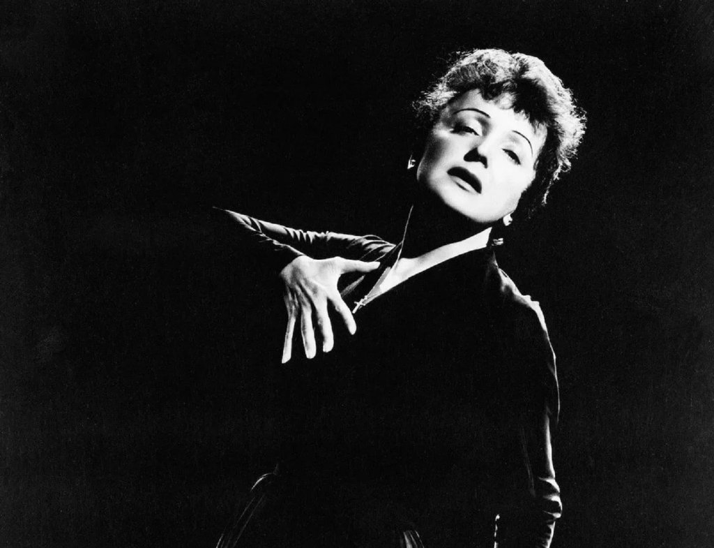 Франция отбелязва 110 години от рождението на Едит Пиаф