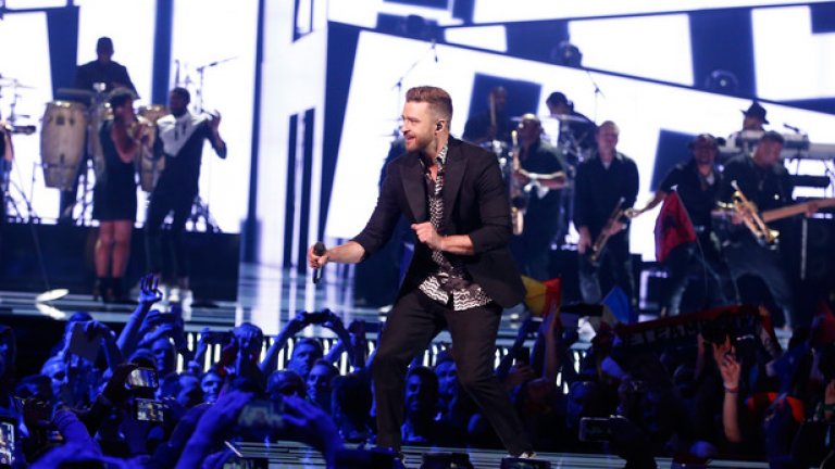 Специален гост бе Джъстин Тимбърлейк, а шоуто за първи път се излъчи на живо в САЩ