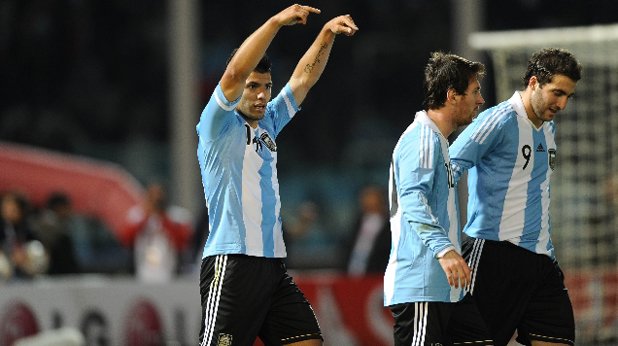Лионел Меси и Серхио Агуеро
Меси не се слави с приятелствата си, но е много близък с колегата си в националния отбор на Аржентина.

