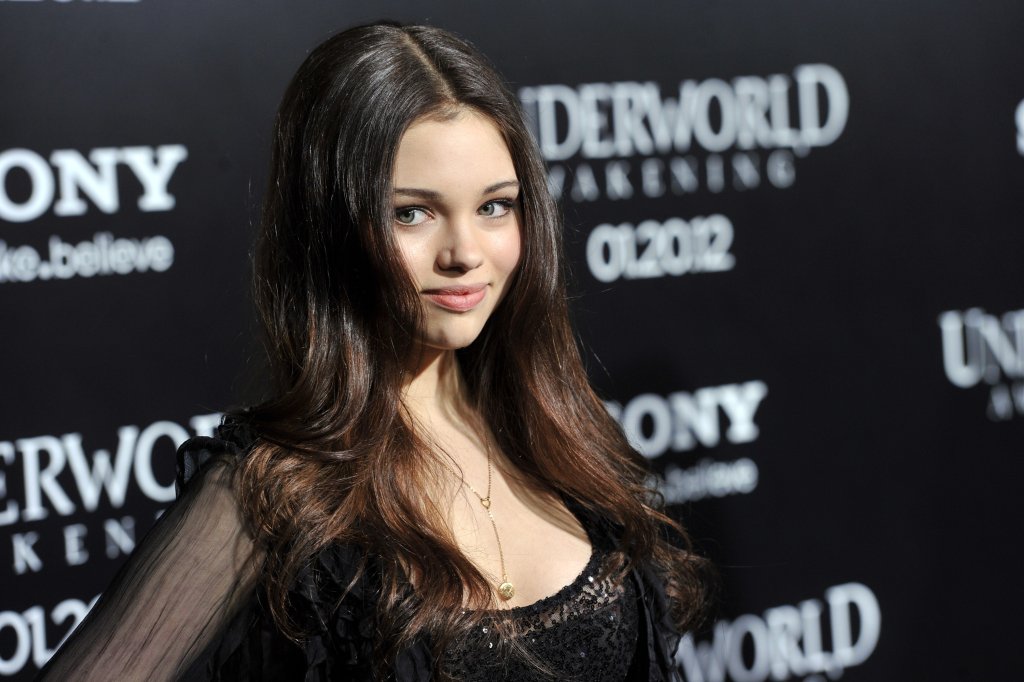 Индиа Айсли 
"The Secret Life of the American Teenager"