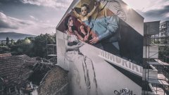 Nasimo отпразнува рождения си ден със завършването на нов графит в квартал "Хаджи Димитър"

Вижте в галерията снимки от процеса на работа по фасадата