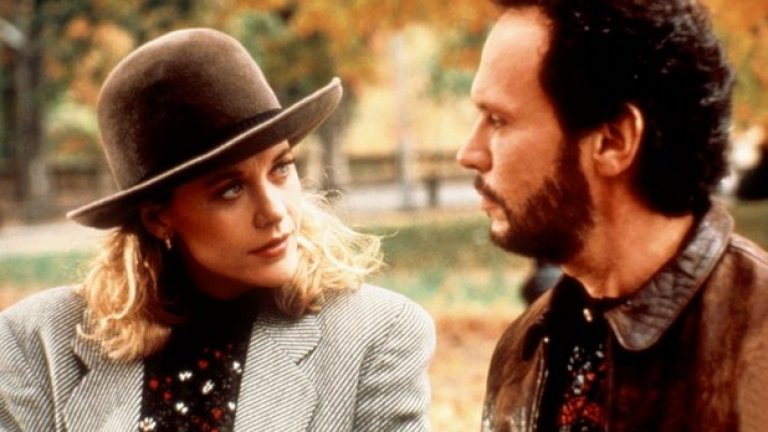 "Когато Хари срещна Сали" 
Една от най-известните романтични комедии на всички времена. Действието на филма се развива през различни сезони, но има някои сцени, които макар и кратки, прекрасно показват романтиката на есенен Ню Йорк. Особено живописно изглеждат моментите, в които Сали и Хари се разхождат из града и разговарят, а около тях има оранжево-зелено море от листа. Такъв тип кадри ви карат да сложите палто и гумени ботуши и да излезете в близкия парк да риете листата.