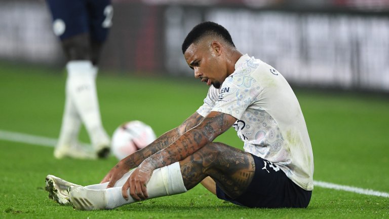 Двама играчи на Манчестър Сити са заразени с коронавирус