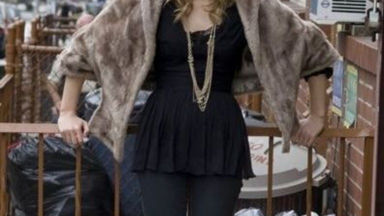 Ема Уотсън 
Групата е One Night Only, а песента се казва "Say You Dont Want It". Във видеото актрисата е по хипарски готина и небрежна. 
Вокалистът на бандата и Уотсън се срещат по време на рекламна фотосесия и той я навива да участва в клипа. При това - без особено убеждаване.