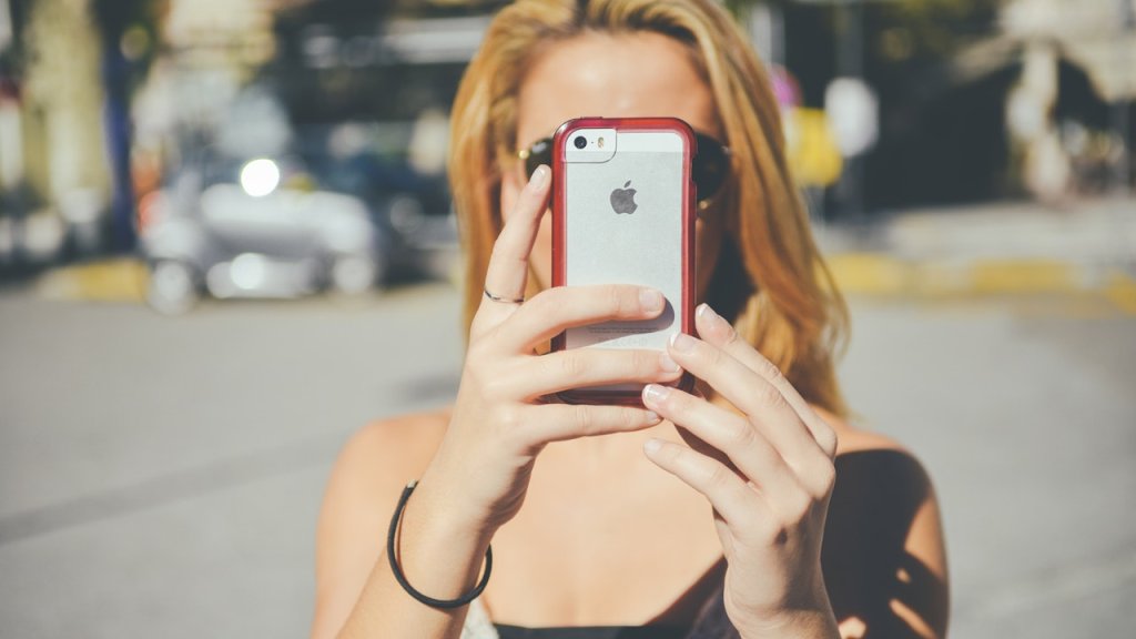 fashion-person-woman-apple