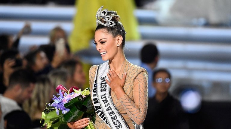 Нел-Питърс наскоро е завършила бизнес мениджмънт.