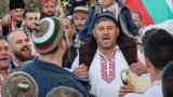 Гражданите на града на Ботев отново влязоха в студените води за традицията си