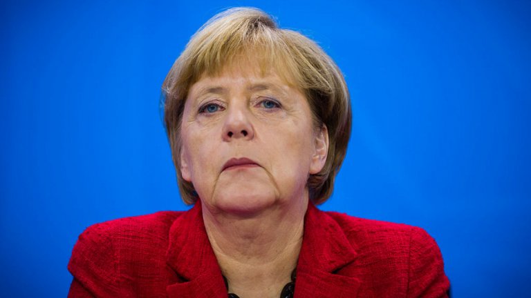  Меркел е казала на колегите си от ХДС, че ще се кандидатира отново за канцлерския пост на парламентарните избои.