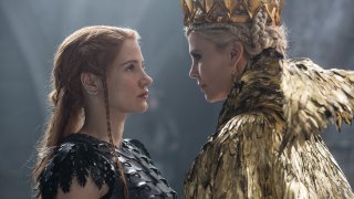 Huntsman Ловецът: ледената война Шарлийз Терон Джесика Частейн