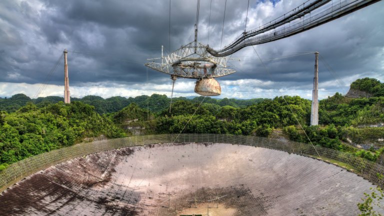 Ще бъде ли разрушен легендарният радиотелескоп Аресибо?