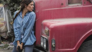 Марк Стронг в ролята на Макс Ийстън в предстоящия шпионски сериал на FOX ДЪЛБОКАТА ДЪРЖАВА (DEEP STATE).