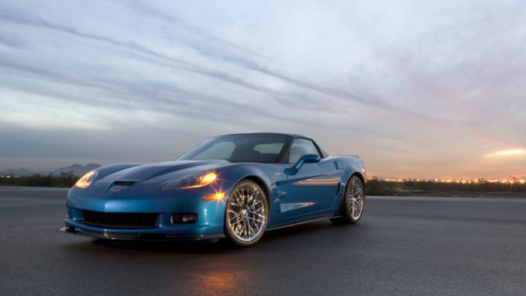 Corvette ZR1 – 7.19,63 минути
ZR1 е американската кола, която успява да притесни италианските спортни екзотики. Тук разполагаме със сглобен на ръка V8 мотор с компресор, който има мощност 647 конски сили.