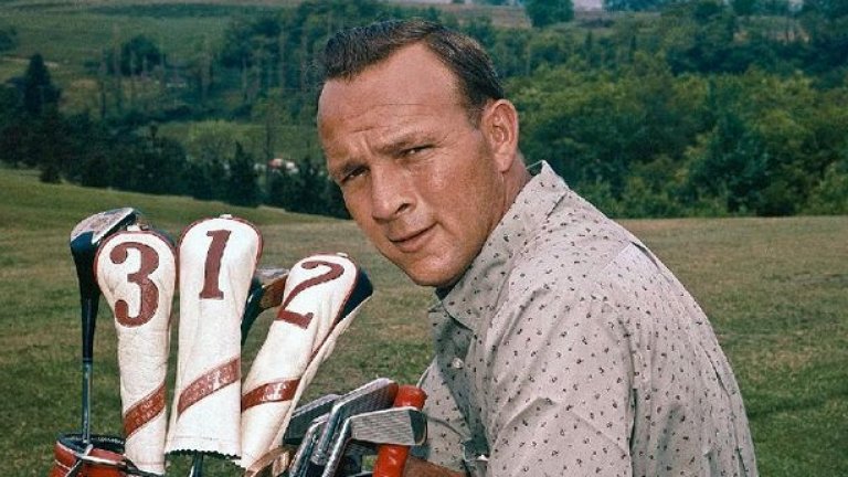 Един от най-популярните голф играчи на миналия век Арнолд Палмър почина на 87-годишна възраст в края на септември.
Палмър имаше 7 трофея от най-престижните голф надпревари в САЩ и Европа, а славната му кариера стартира в началото на 50-те години на ХХ век. Той е един от хората, които най-много популяризират голфа и една от най-големите звезди, когато започва телевизионното му излъчване през втората половина на миналия век.
