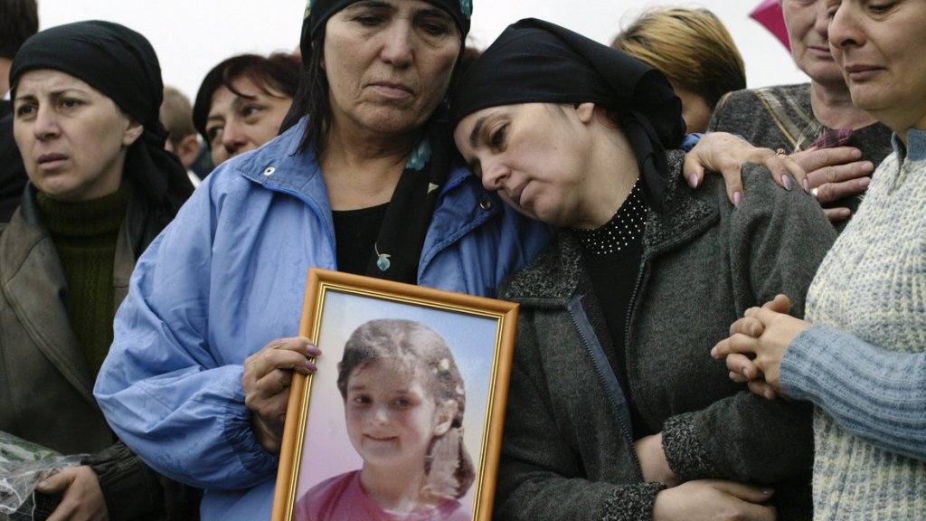 Траур в "Града на ангелите": 15 години от трагедията в Беслан - Webcafe.bg