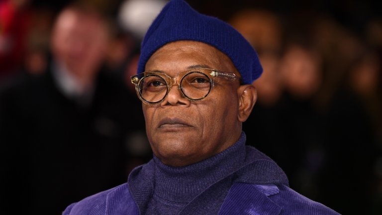 Гражданин е не само на САЩ, но и на... Габон
Изследване на ДНК е доказало, че предците на Джаксън са от африканската държава Габон. Така при посещение в страната през 2019 г. актьорът се сдобива с габонско гражданство, а паспортът му е връчен от министъра на външните работи.