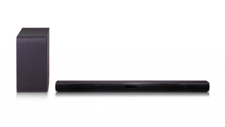 Над 2/3 от българите са гледали мачовете от Европейското първенство по футбол всеки или почти всеки ден, а 85% искат телевизорът им да се свързва с телефона и да бъде управляван с магическо дистанционно, разпознаващо гласа и жестовете им.