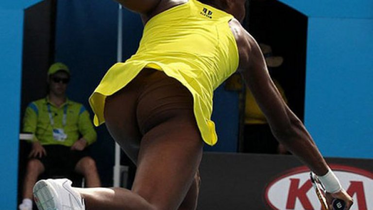 Винъс Уилямс, тенис – това не попада в категорията „предаден от екипировката си“. На пръв поглед, изглежда, че Винъс е чисто гола под роклята си, но вглеждайки се по-внимателно, се забелязва, че бившата №1 носи бельо, което е същият цвят като кожата 
