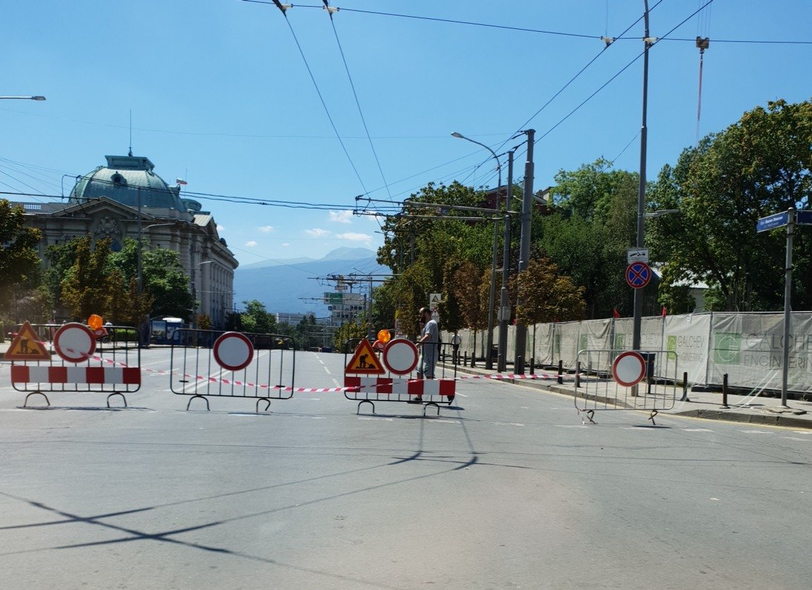 Кръстовището при СУ "Св. Климент Охридски" е затворено за ремонт
