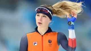 Най-красивата в Пекин: Летящата холандка с 2,5 млн. фенове в Instagram