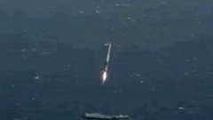 SpaceX с успешно приземяване в морето