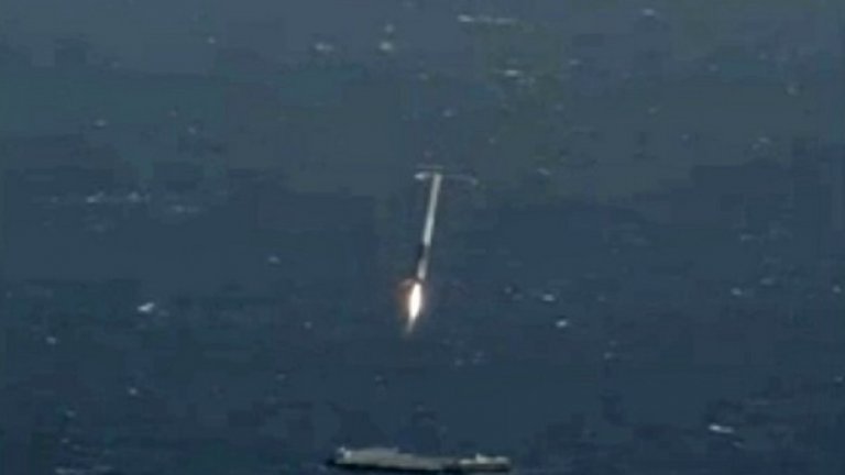 SpaceX с успешно приземяване в морето