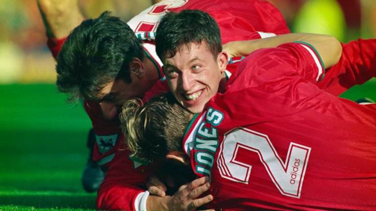 През 1993/94 Ливърпул не успя да задържи добрата си форма от началото на сезона и завърши осми.