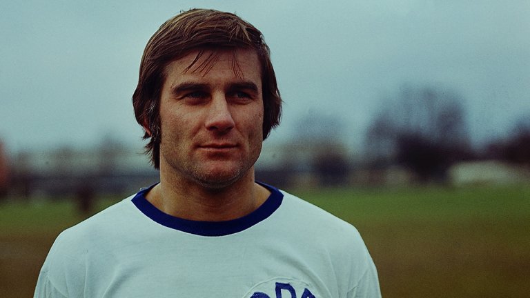 Качи се на западна кола и го изхвърлиха от отбора