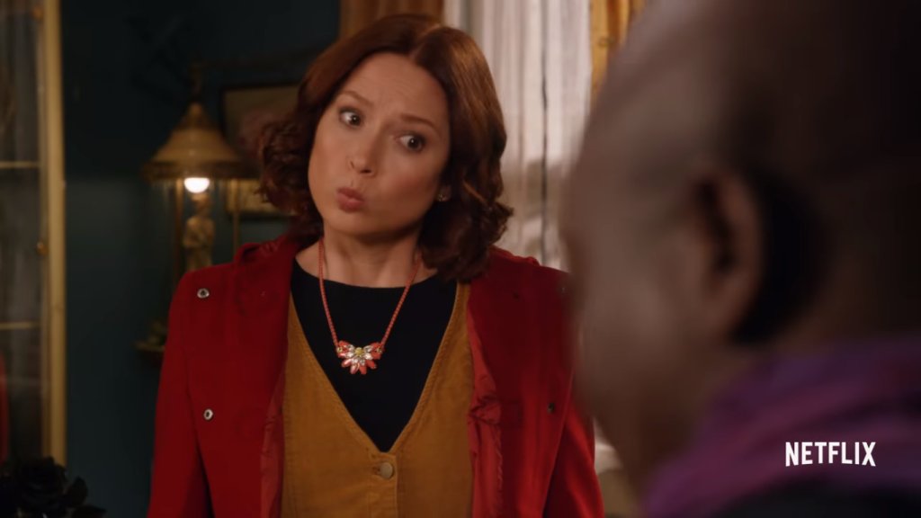 “Unbreakable Kimmy Schmidt” 
Кими е успява да избяга от бункер, където държана в продължение на години от радикален евангелист. Някак обаче тя успява да е винаги позитивна. Сезон 3 започва на 19 май.