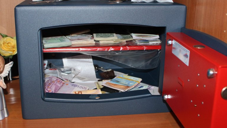 20 фирми са участвали в данъчните измами по случая "Карнобат"
