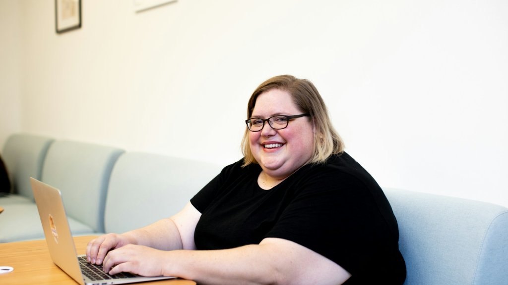 allgo-an-app-for-plus-size-people-uGeyTrqZyzw-unsplash