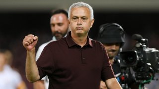 Първият месец на Моуриньо в Рома се оказа "меден". Но може ли Жозе да се превърне в Специалния и за "вълците"?