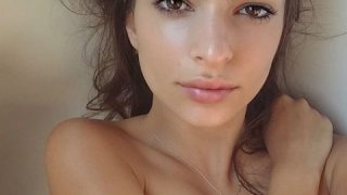 звезди без грим, емили ратайковски