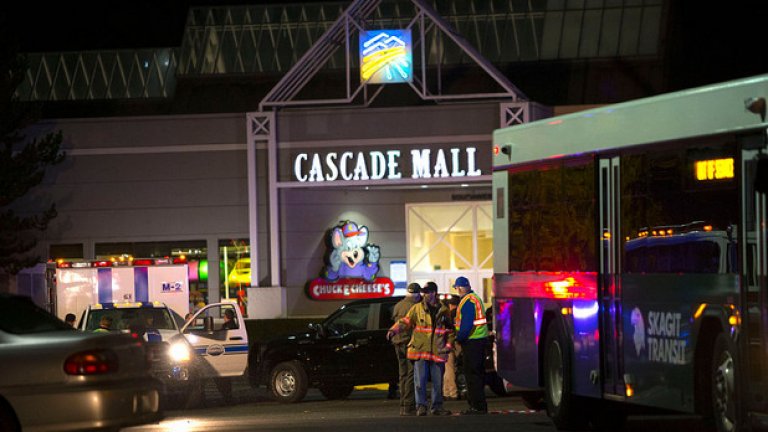 Заловен е нападателят, прострелял петима души в мол в град Бърлингтън в американския щат Вашингтон. Според полицията това е 20-годишният Аркан Четин.