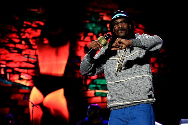 Snoop Dogg e номиниран и миналата година за най-добър реге албум за "Reincarnated", но отново си отива с празни ръце. Това обаче  е 16-тата му номинация, с което той се записва сред най-пренебрегваните музиканти от индустрията
