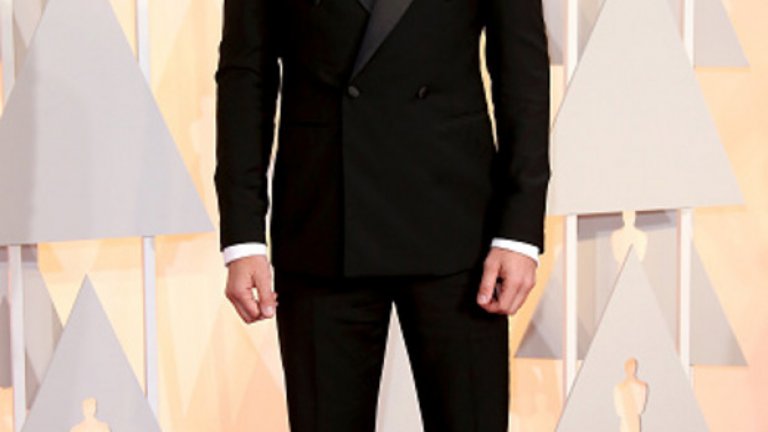 Акторът Крис Пайн има голямо 
ДА - заради елегантното си присъствие и добрия избор на костюм