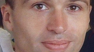 Шпионин се затворил в чанта и умрял...случайно