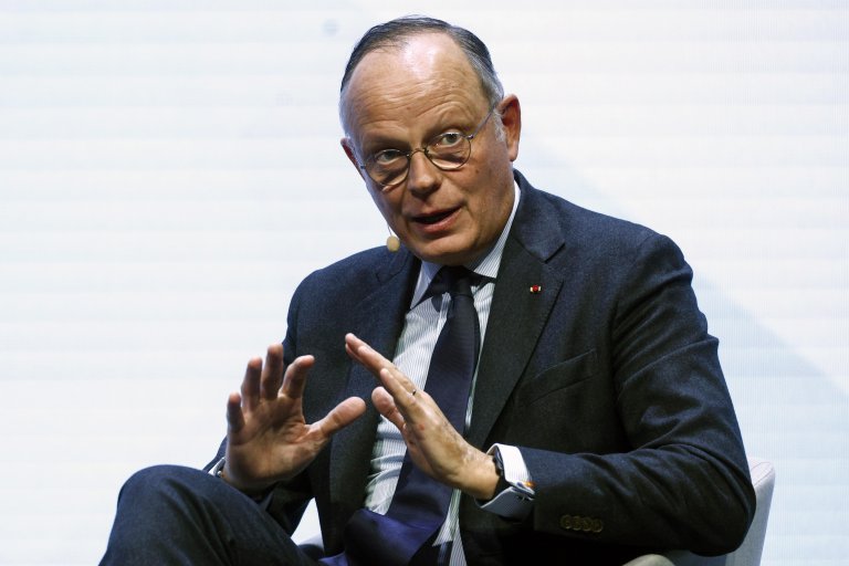 Едуар Филип - бивш френски премиер и един от потенциалните кандидати на центъра за предстоящите президентски избори във Франция през 2027 г.