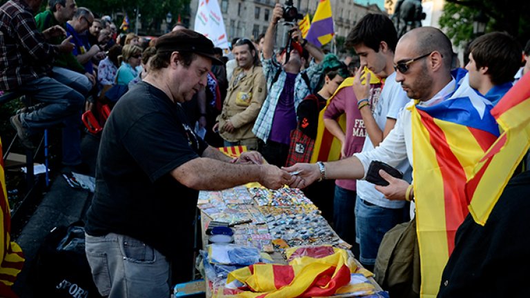 Испанците искат референдум след абдикацията на Хуан Карлос