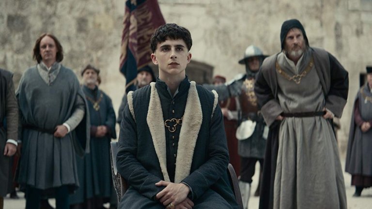 The King 
Тимъти Шаламе влиза в образа на крал Хенри V във филмовата адаптация по мотиви от пиесите на Уилям Шекспир. Историята разказва за живота на младия принц, който поема властта след смъртта на баща си, а заедно трона му наследява и смъртоносна комбинация от дворцови интриги, война и хаос.