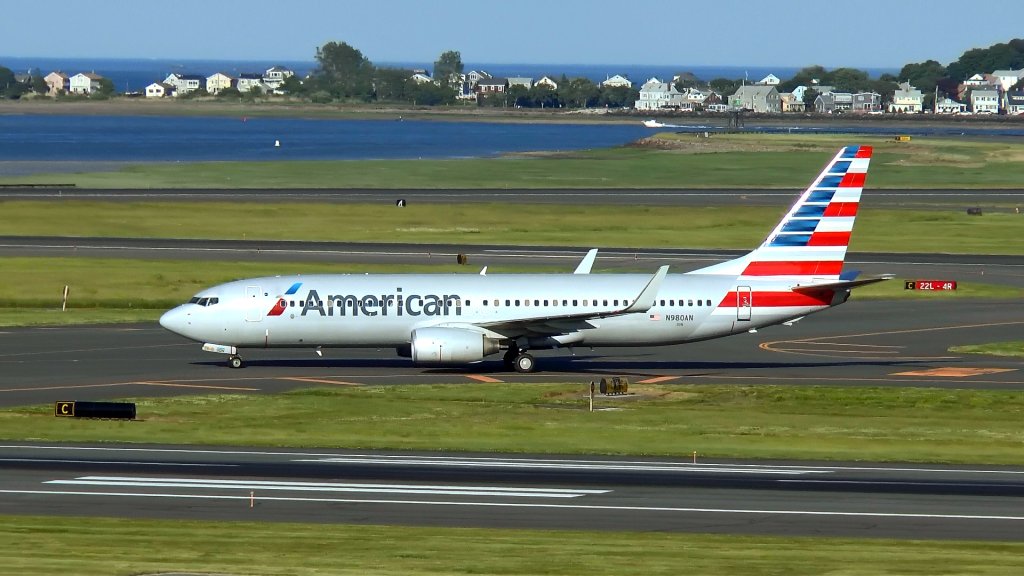 American_N980AN_737-800