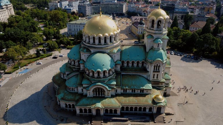 Имен ден празнуват носещите името Александър и Александра