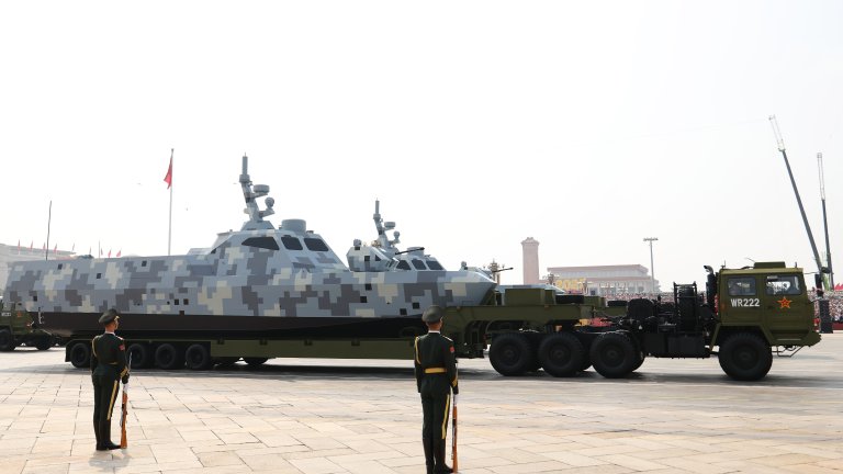 Китай събра приятелите си за пищен военен парад (снимки)