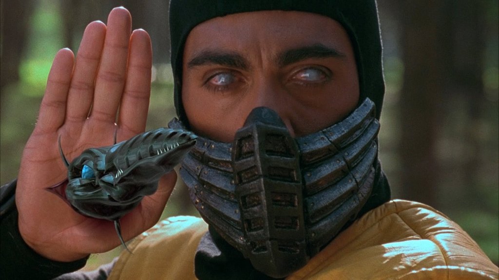 "Mortal Kombat" 
Ех, споемни... Филмът излиза през 1995 година и е доста добре направен - чудесни бойни сцени, екзотични локации и атмосфера. 