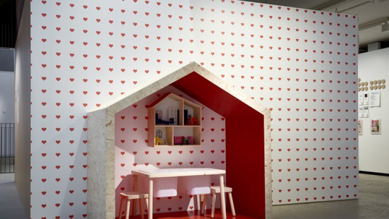 Музеят показва развитието, довело дотук - идеите и движещите сили, хората и обзавеждането, грешките и поуките