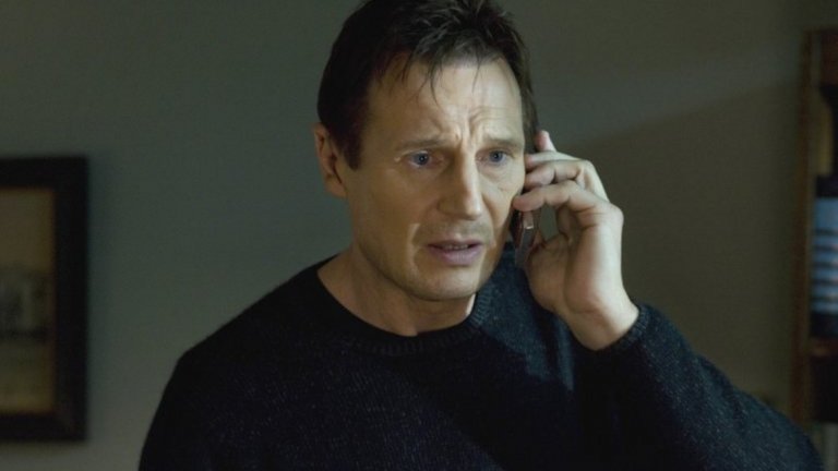 Лиъм е чудесен актьор, спаси доста евреи в „Списъка на Шиндлер“, което си беше черно-бял филм, за да сме наясно кой от кои е. После спаси дъщеря си в „Твърде лично“, дъщеря си и жена си в „Твърде лично 2“, жена му даде фира, но дъщеря му беше спасена и в „Твърде лично 3“. Справедлив човек трябва да е Лиъм, твърде лично ги приема спасяванията, да не говорим, че доста мъжествена трета младост кара. Съвсем разбираемо е, че преди години е искал да отмъсти и за изнасилването на своя близка приятелка. Кога и как се е случило това и дали изобщо – вече е късно да се проверява. Нападнаха го лошите, насметоха го и настанаха черни дни за героя. Сега пак ще трябва да се спасява. Добре че ние сме тук, белите конници на политкоректния Апокалипсис.